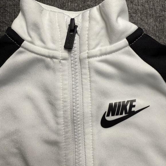 Nike Track Jacket Full Zip Infant Boys Size 12M White Black Swoosh Pockets - Picture 2 of 4